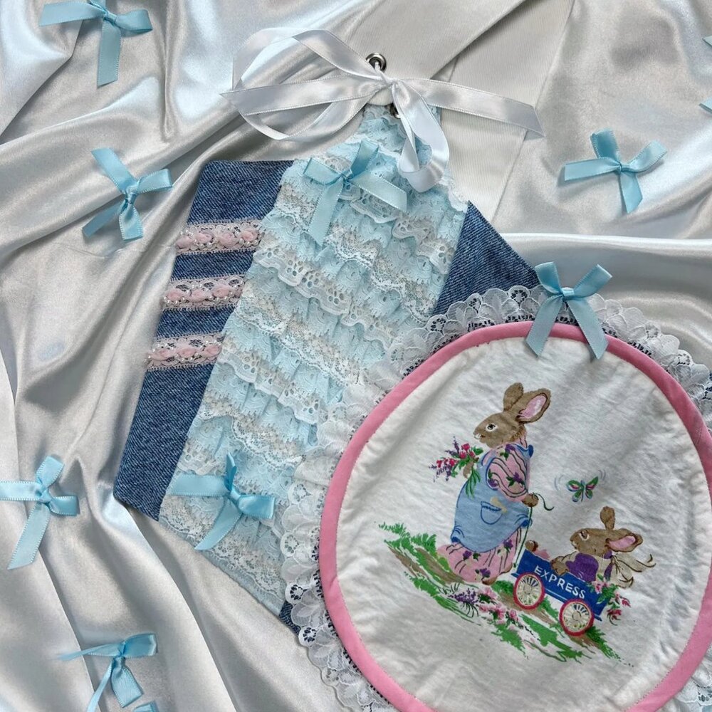 Vintage Bunny Lace Corset Top – Cottagecore Coquette Aesthetic - Picture 5 of 8